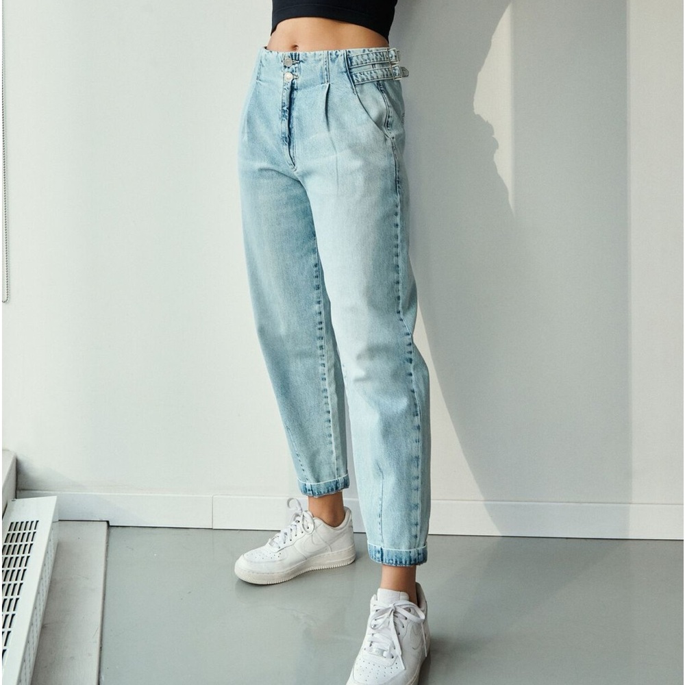Garage Blue 80’s Mom Jeans